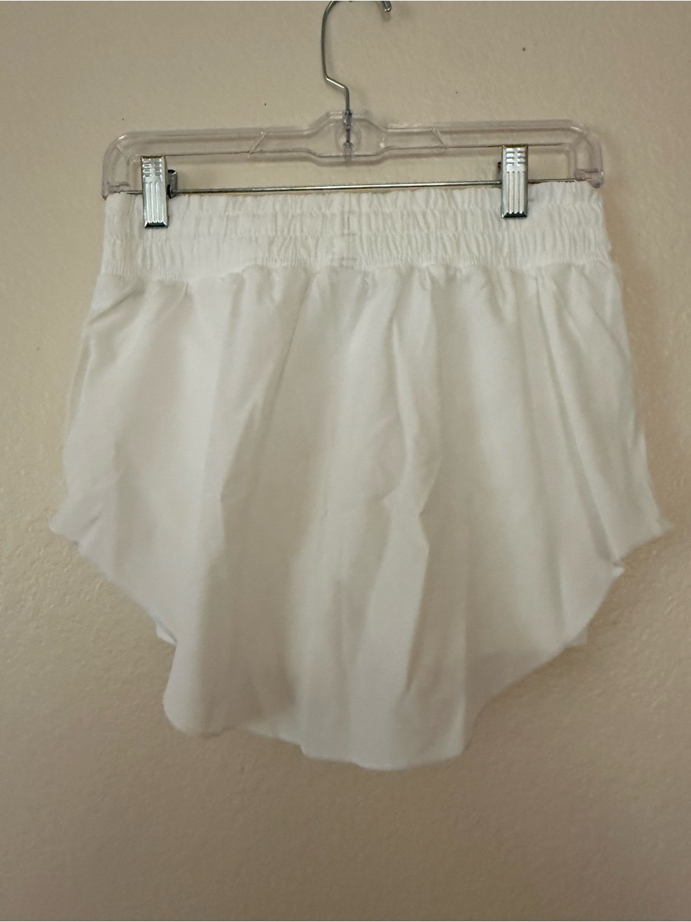 NWT Under Armour Fly-By 2.0 White running shorts  rtl $55 - Picture 8 of 11